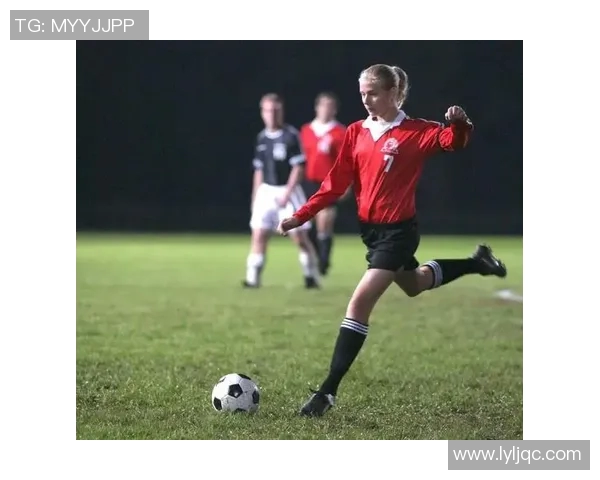 足球明星参演的电影盘点与精彩瞬间回顾